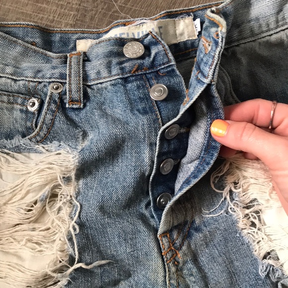 Distressed denim short shorts🌟 - Picture 6 of 8